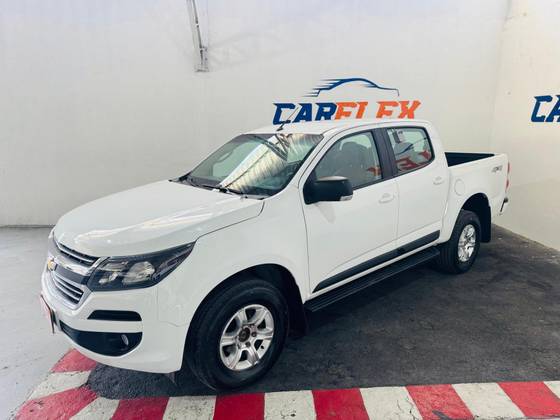CHEVROLET S10 2.8 LT 4X4 CD 16V TURBO DIESEL 4P AUTOMÁTICO CHEVROLET S10 2.8 LT 4X4 CD 16V TURBO DIESEL 4P AUTOMÁTICO